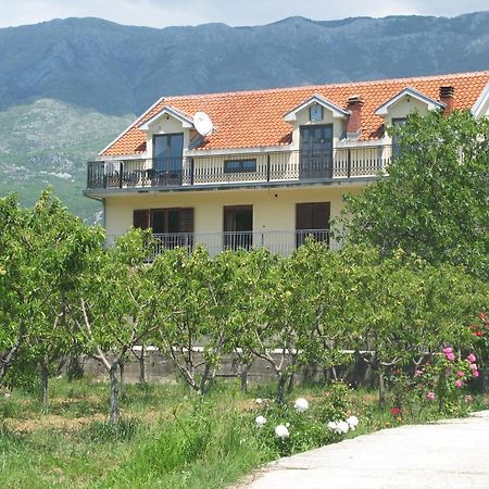 Apartments Ivetic Котор Екстер'єр фото