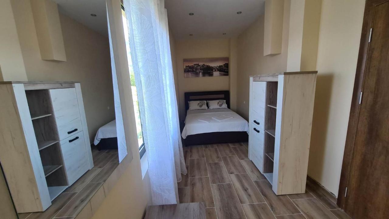 Apartments Ivetic Котор Екстер'єр фото
