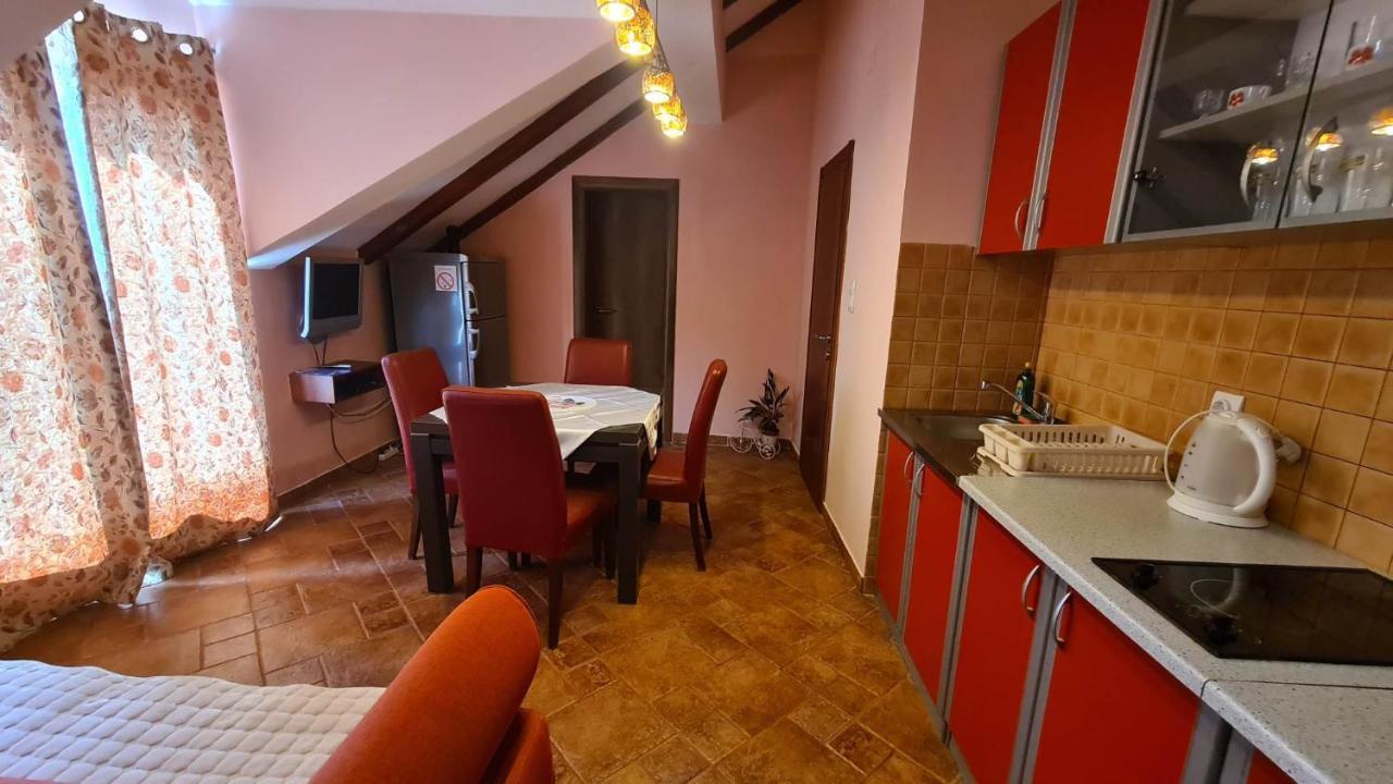 Apartments Ivetic Котор Екстер'єр фото