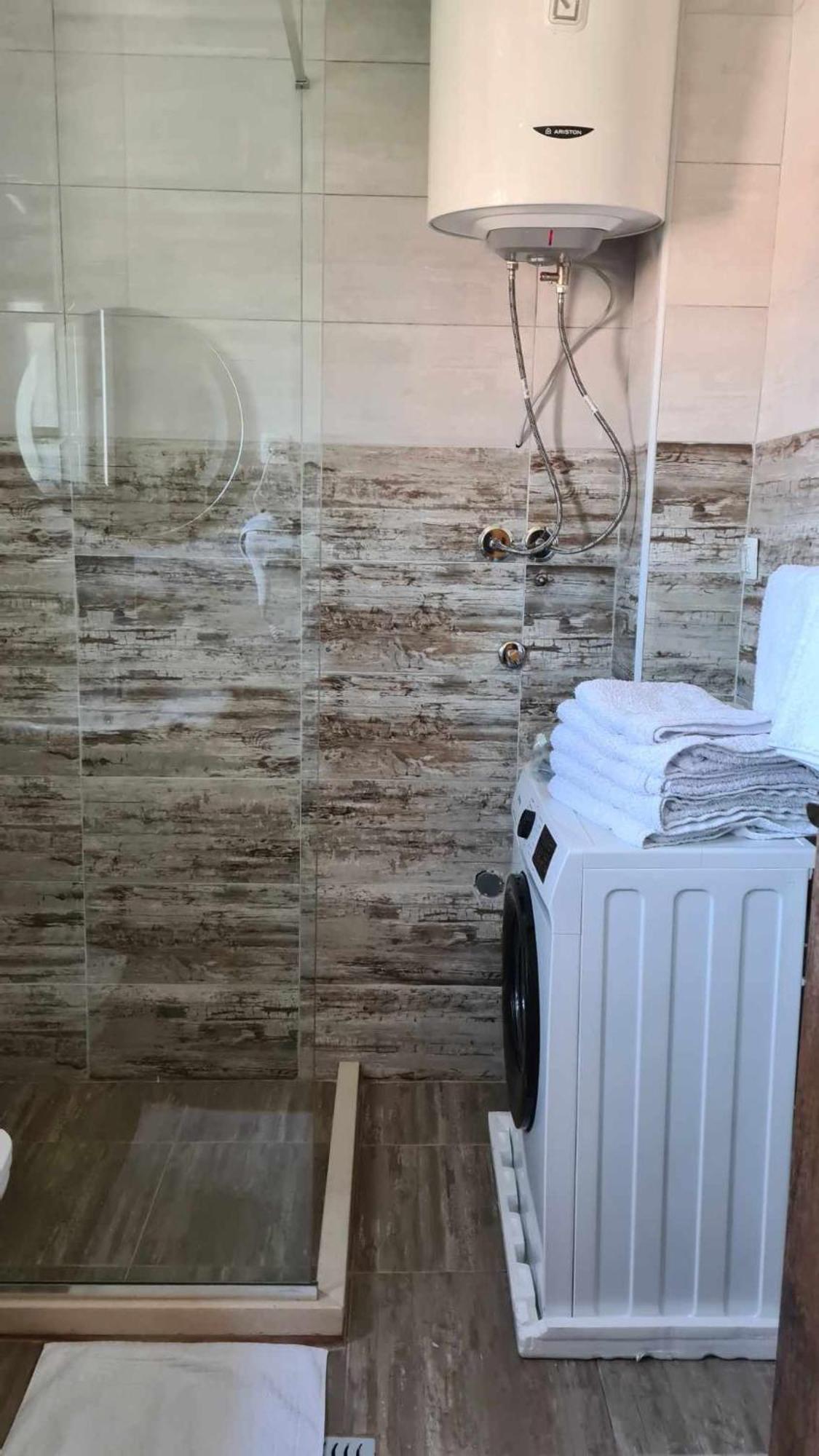 Apartments Ivetic Котор Екстер'єр фото