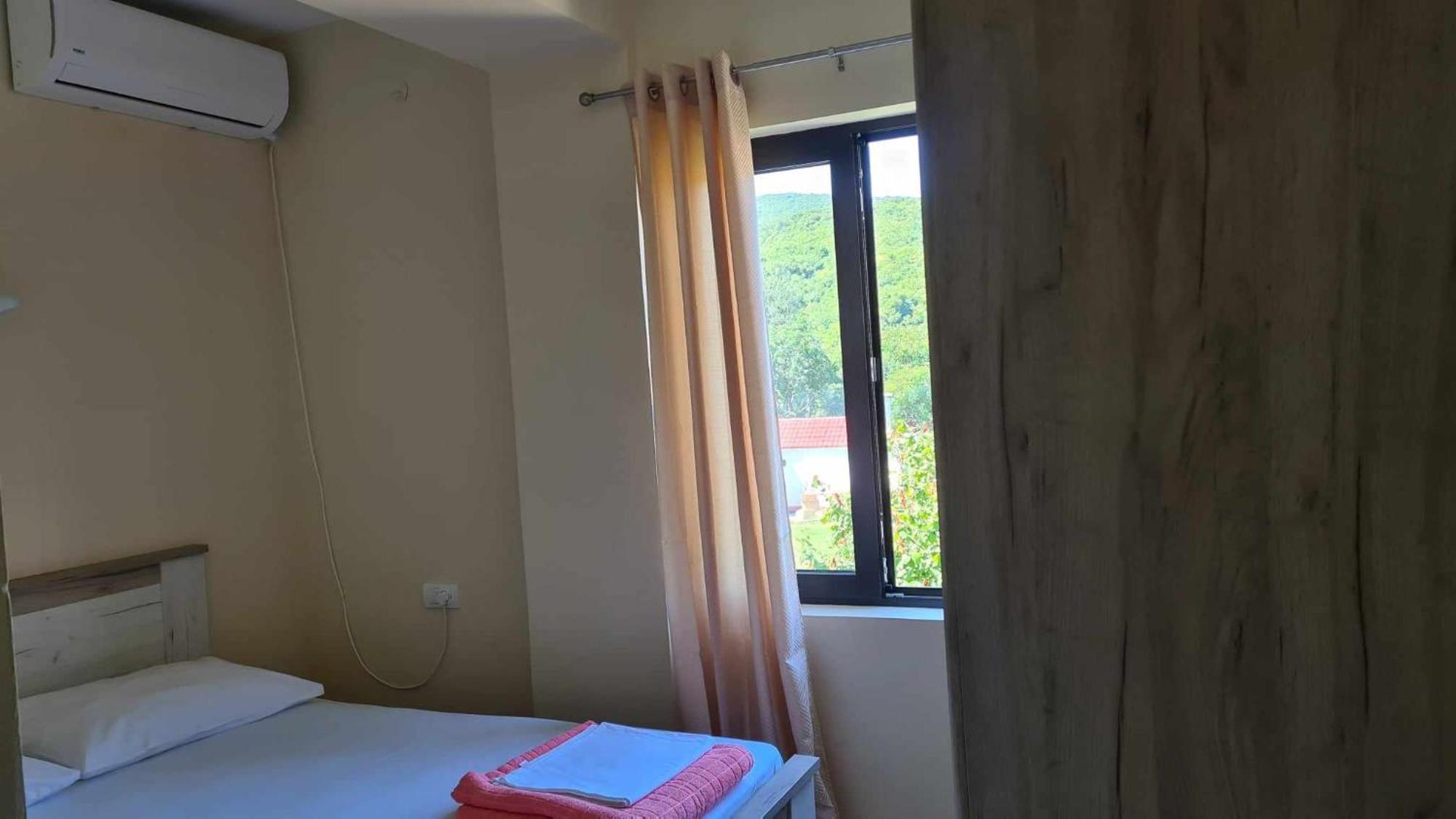 Apartments Ivetic Котор Екстер'єр фото