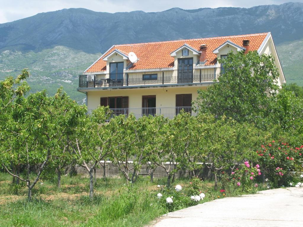 Apartments Ivetic Котор Екстер'єр фото
